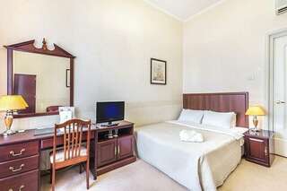 Гостиница Будапешт Москва Классический улучшенный с широкой кроватью-1