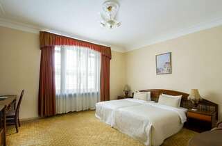 Гостиница Будапешт Москва Полулюкс с 2мя кроватями-4