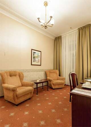 Гостиница Будапешт Москва Полулюкс улучшенный с 2мя кроватями-13