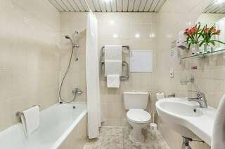 Гостиница Будапешт Москва Классический улучшенный с широкой кроватью-3