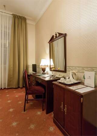 Гостиница Будапешт Москва Полулюкс улучшенный с 2мя кроватями-10