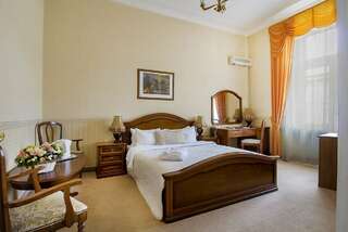 Гостиница Будапешт Москва Стандартный двухместный с широкой кроватью-1