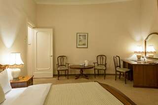 Гостиница Будапешт Москва Стандартный двухместный с широкой кроватью-5