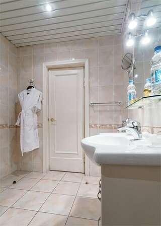 Гостиница Будапешт Москва Полулюкс улучшенный-6